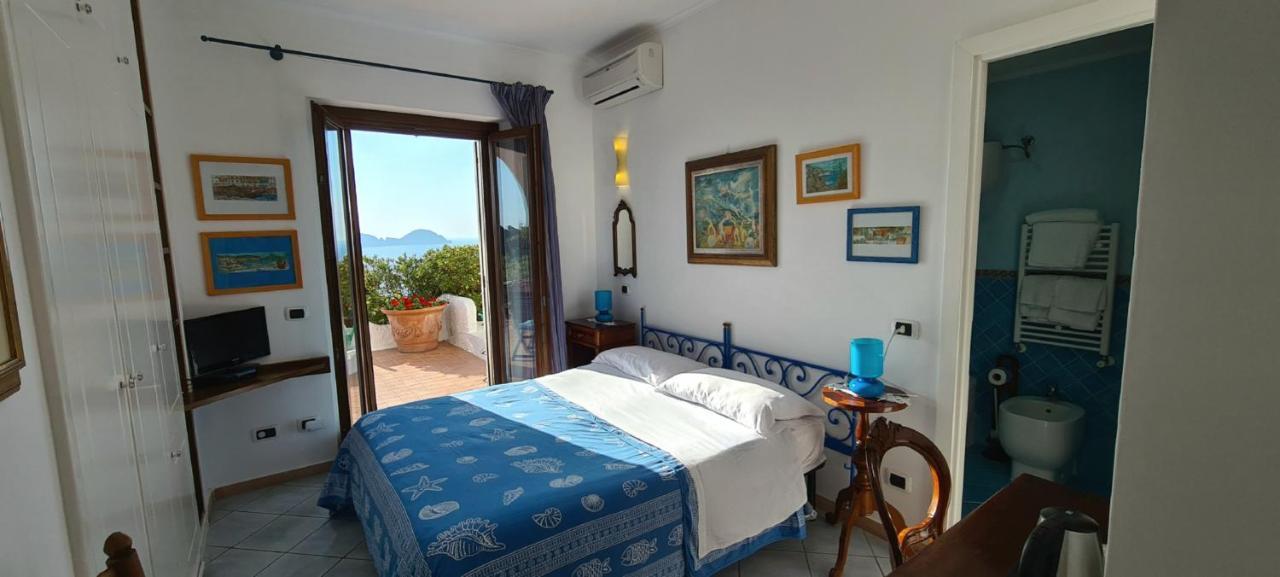 Double or Twin Room with Sea View